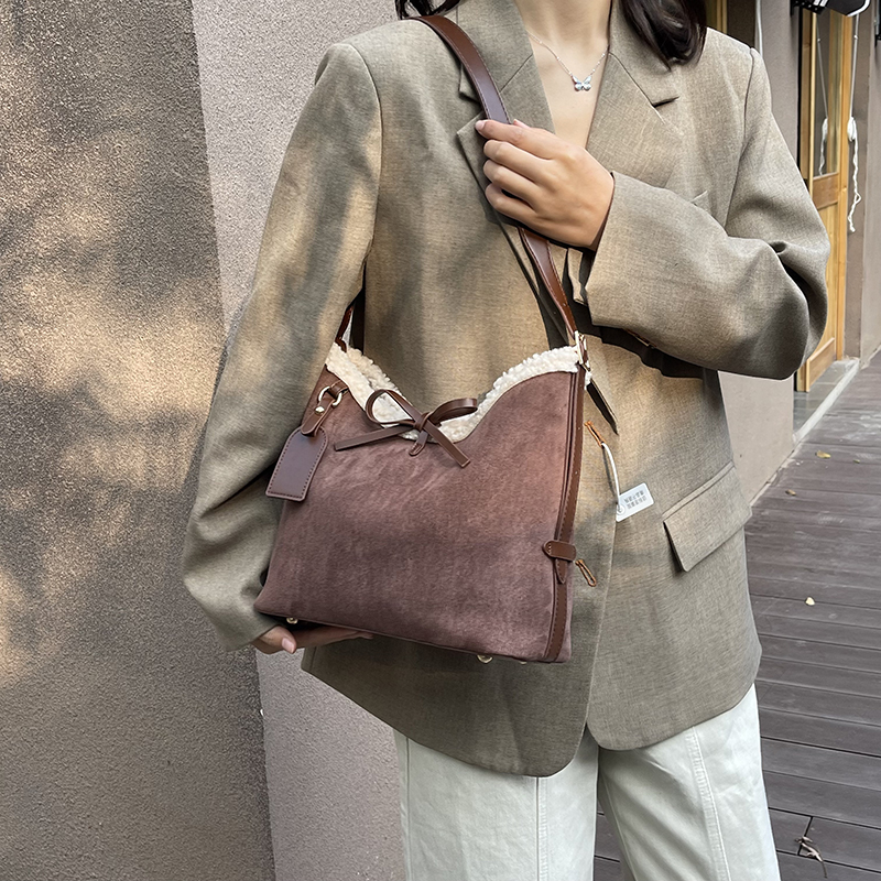 Faux Suede Solid Color Bow Cro - Women Bags Branded Sale 评论和价格